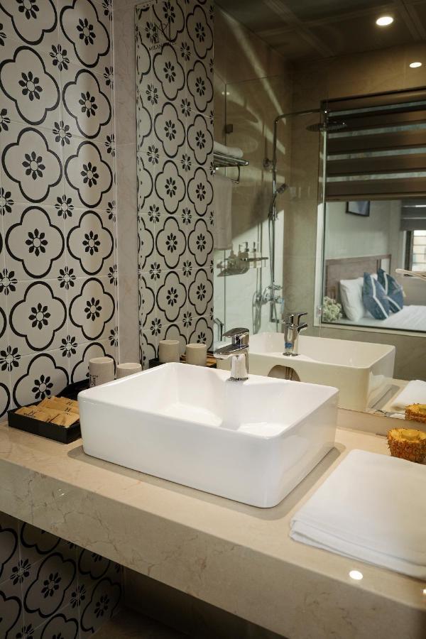 Milan Hotel Ниньбинь Экстерьер фото